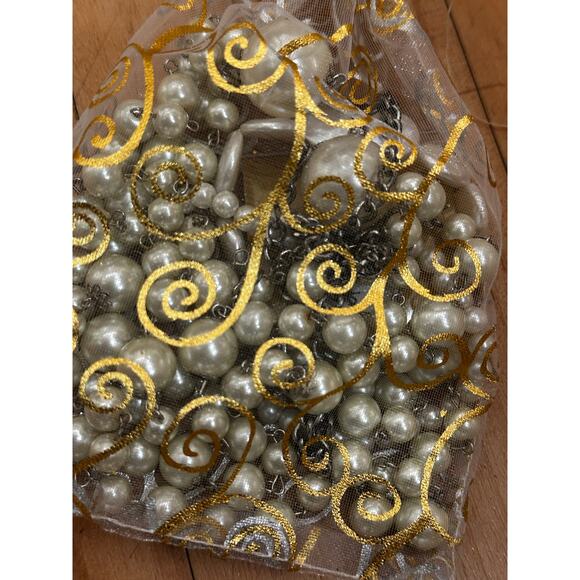 Mystery Jewelry Bag - Prom Formal Fancy Regency Silver Pearls - Picture 6 of 6